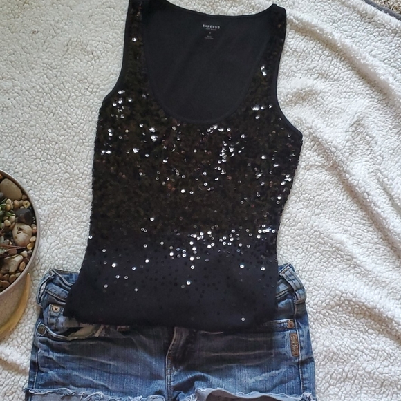 Express Tops - SOLD💥